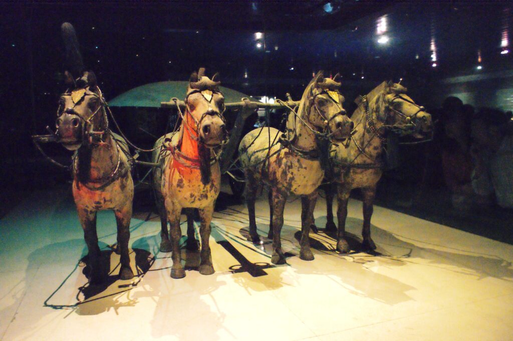 Terracotta Army pit viewing route for busy holiday periods