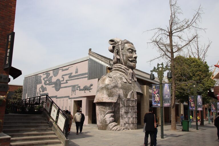 Terracotta Warriors Park souvenir shop for visitor planning