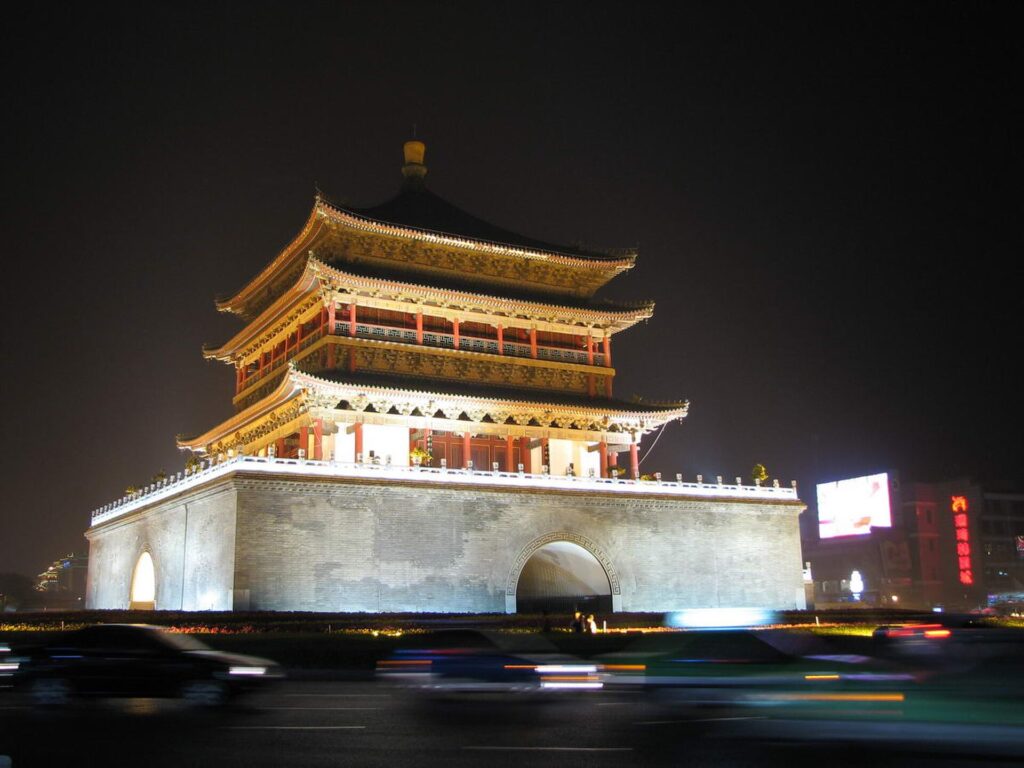 Xi'an Bell Tower near the Muslim Quarter evening route
